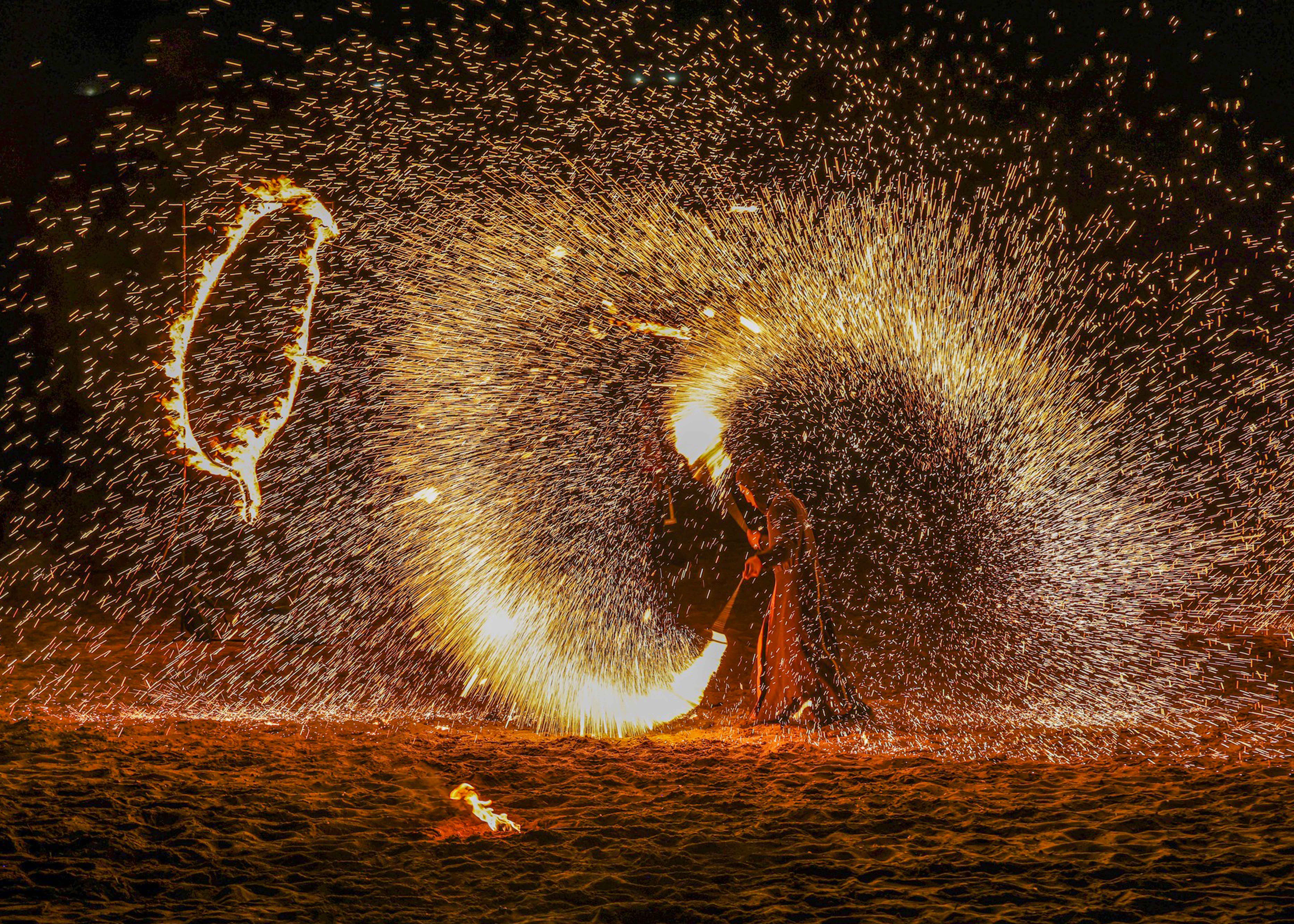 優選 火舞表演-作者-吳錫坤